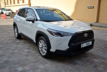2024 - TOYOTA COROLLA CROSS - SUNROOF - ONLY 9,000 KM