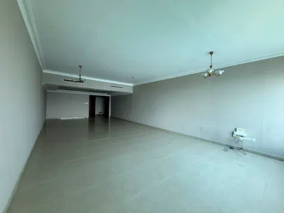 ▪ 3 Bedrooms + Living Room ▪ Direct Sea View