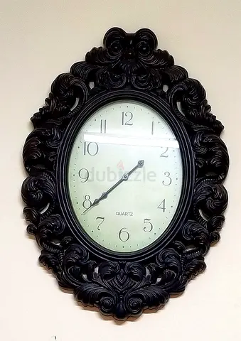 Ornate Vintage-Style Wall Clock (Dark Resin Frame, Oval)