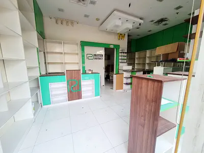 Chiller Free Prime Location Shop Close To Metro