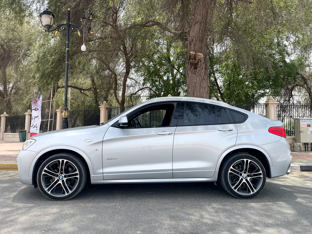 BMW X4 2015 — photo 1 of 9