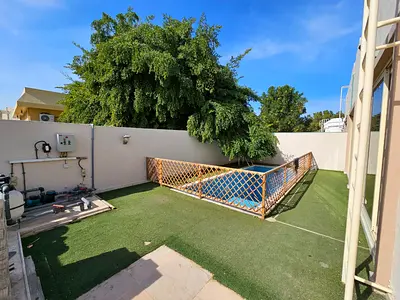 6 cheques, Private entrance,pool 3brs single story villa