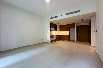 Up to 6 Cheques | Brand New | Low Floor