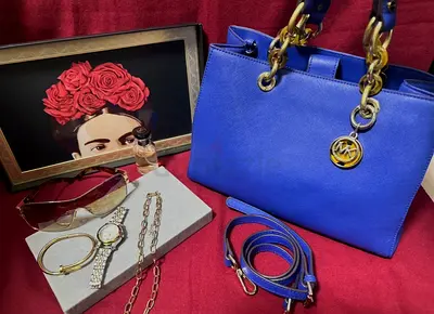 Preloved Authentic Michael Kors Cynthia two way tote bag  extras
