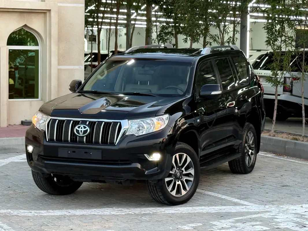 Toyota Prado 2022 — photo 1 of 20