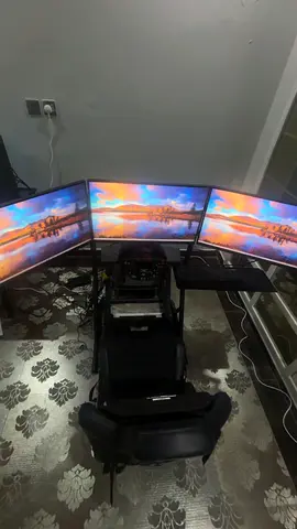 Next Level Sim rig with Thermaltake triple monitor stand