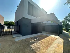Brand-new 5bhk l Ready to move l back door all the amenities l biggest plot