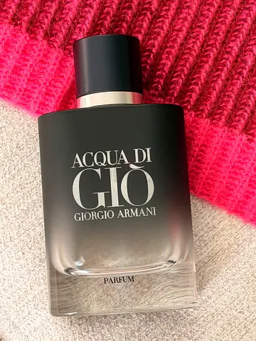 ACQUA DI GIO GIORGIO ARMANI PROFUMO perfume / half of the bottle ( 35ML )