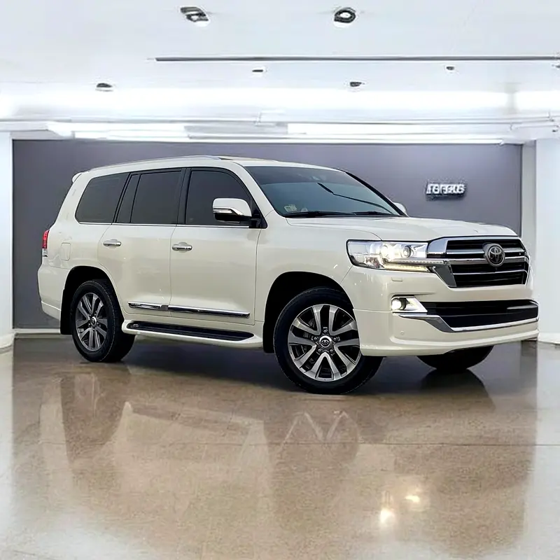 Toyota Land Cruiser 2019 — photo 1 of 19