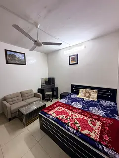 Family Flat only for Couple available,  Ready to Move,  Neat and Clen in  this flat, Child No allow