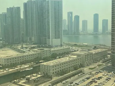 تكييف مجانا-باركن مجانا-3غرف وصاله-اطلاله بانوراما-خزائن بالحائط-قريبه علي قناه القصبا-جيم ومسبح مجانا-قريبه علي مخرج دبي