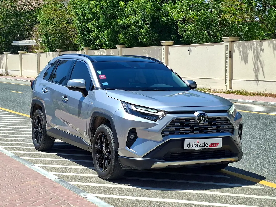 Toyota Rav 4 2025 — photo 1 of 15