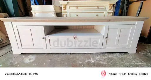 Tv table 2 door and 1 drawer