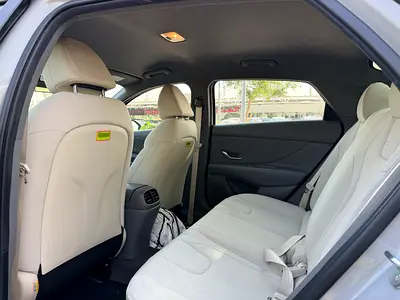 2022 Hyundai ELANTRA 照片 11