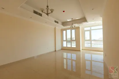 One Month Rent Free-3 BR Flat Available
