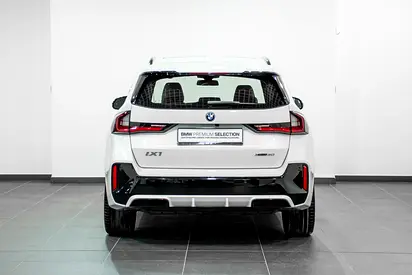 2023 BMW IX1 照片 5