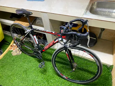 Used Astar Road Bike - Lightweight Alloy Frame, Drop Handlebars