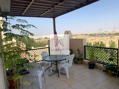 Vacant I Terrace I Balcony I Spacious Layout