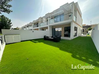 CORNER ON PARK | LARGE PLOT | READY TO MOVE