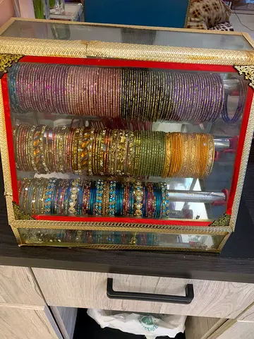 Bangle stand
