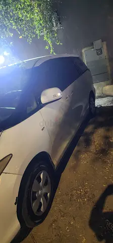 Toyota previa..dhs ..22000