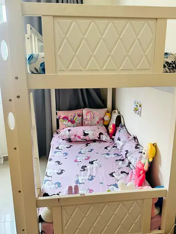 Kids bunk bed