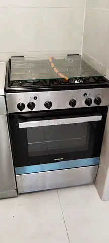 Siemens Freestanding Gas Cooker with Oven - Good Working Condition