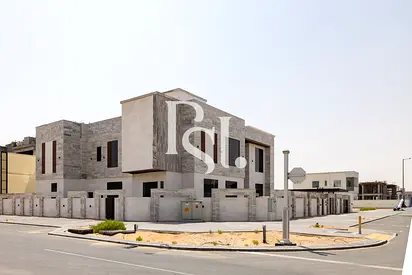Corner Unit|Top-Quality Finishing|Luxury Villa