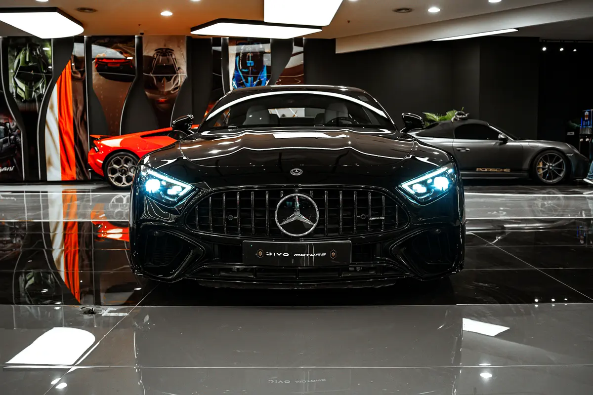 Mercedes-Benz SL-Class 2023 — photo 1 of 20