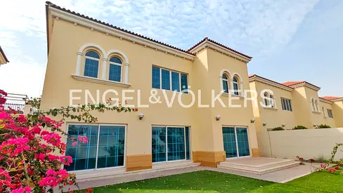Upgraded | Single Row | Ready to move in