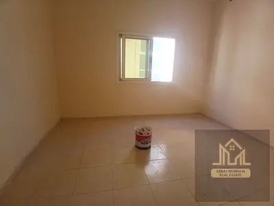 Ready to move apartment available prime location good family building near school zone
