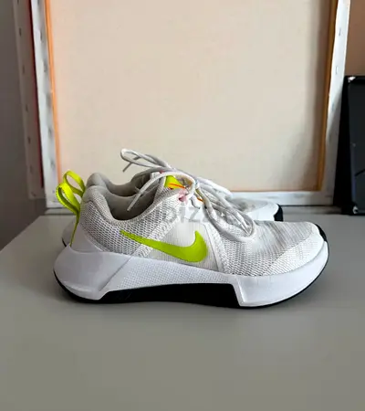 Nike MC Trainer 3 Sneakers - EU 38