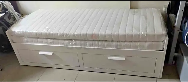 IKEA brimness daybed with 2 big storage drawers and 2 IKEA mattresses. ✨