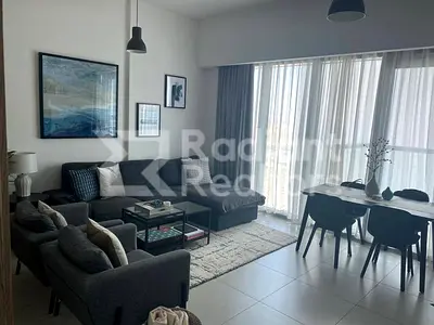 Bright & Spacious 1BR | Excellent Amenities | Prime Connectivity