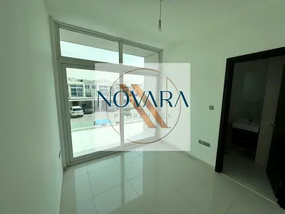 GENUINE RESALE | 3B | SPACIOUS LAYOUT RRM | UNFURNISHED | Back to Back