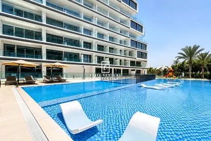 POOL VIEW I PRIVATE POOL | DISTRESS DEAL