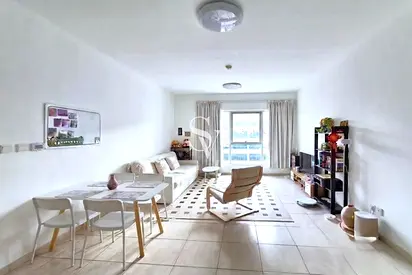 Spacious | High Floor | Pool View | Close to Exit