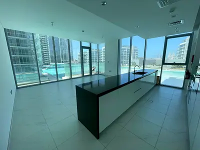 Luxury Corner Unit Downtown & Lagoon View Res14