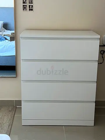 Chest of drawers