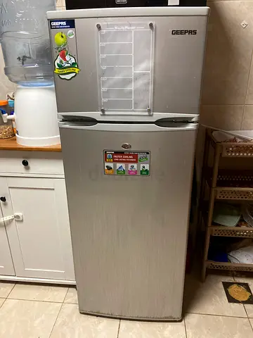 Geepas Top Freezer Refrigerator - Silver, Good Working Condition