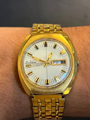 vintage Tradition VIP automatic wristwatch from the 1970s, featuring a gold-plated case and bracelet
