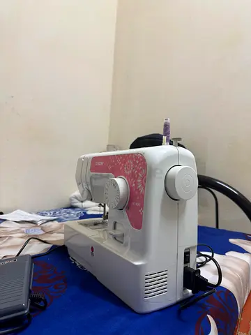 Compact Brother Electric Sewing Machine - Lightly Used