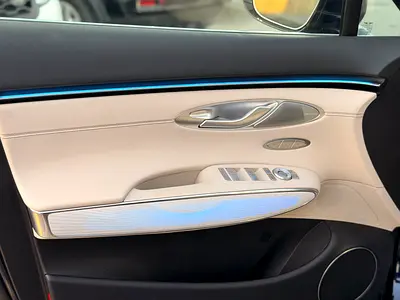 2026 Genesis GV70 photo 9
