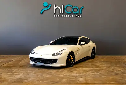 Ferrari GTC4Lusso V12 - 2017 - GCC Specs - Pristine Condition