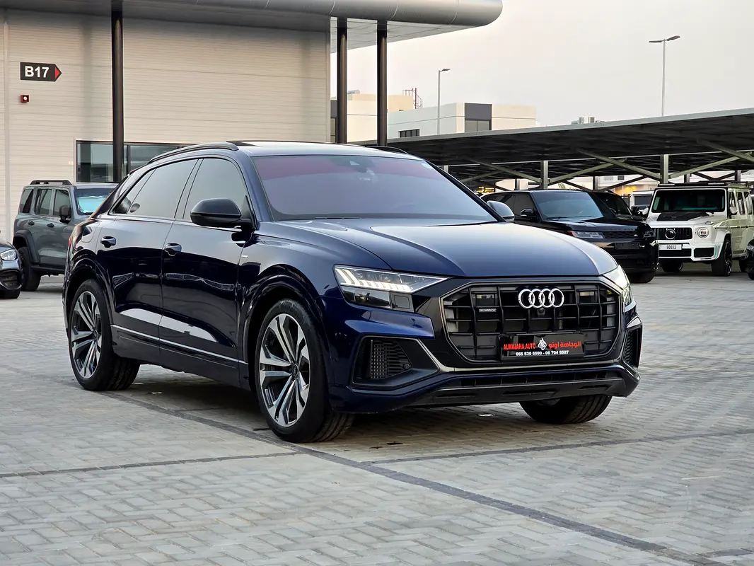 Audi Q8 2023 — photo 1 of 16