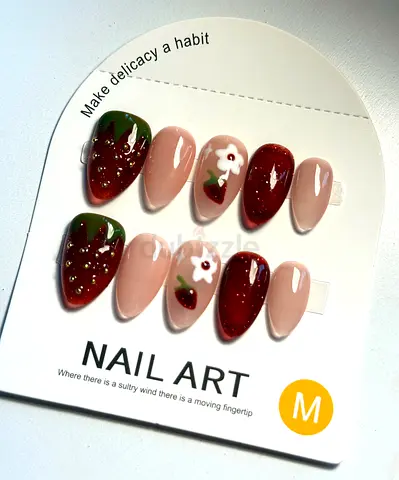 Press-on Strawberry Themed Gel Nails Set (Medium) - 10 Pieces