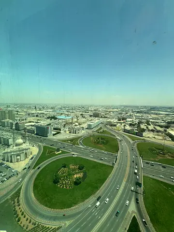 Luxury two-bedroom apartment in Al Khan, Sharjah, for annual rent - close to Al Khan Bridge - free parking - open view - 2 bathrooms - with free parki
