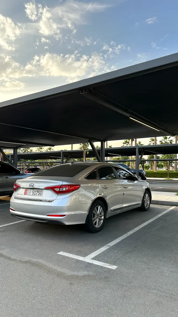 Hyundai Sonata 2016 — photo 1 of 20