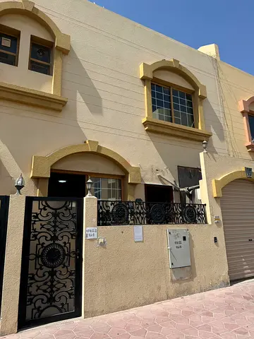 Compound Villa in Jumeirah 1