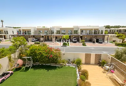 Big Plot | Corner | View Today